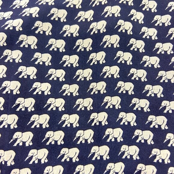 Cabi 5345 Elephant Parade Blouse Navy Size Small - Picture 6 of 7